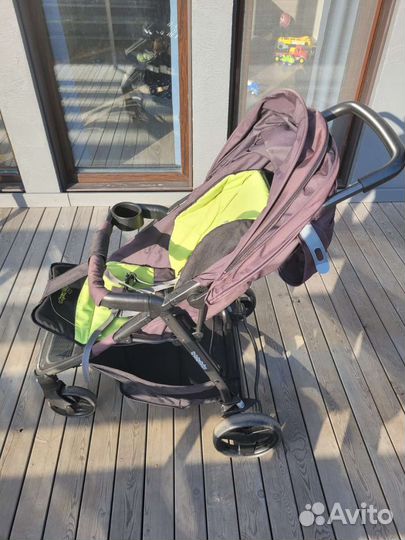Прогулочная коляска
