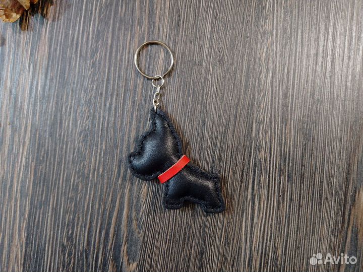 Французский бульдог. Брелок. Натуральная кожа