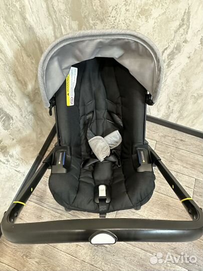 Коляска автолюлька