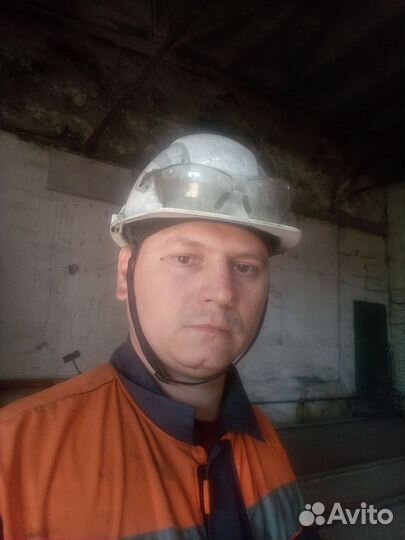Мастер смены, слесарь, сборщик,электрогазосварщик