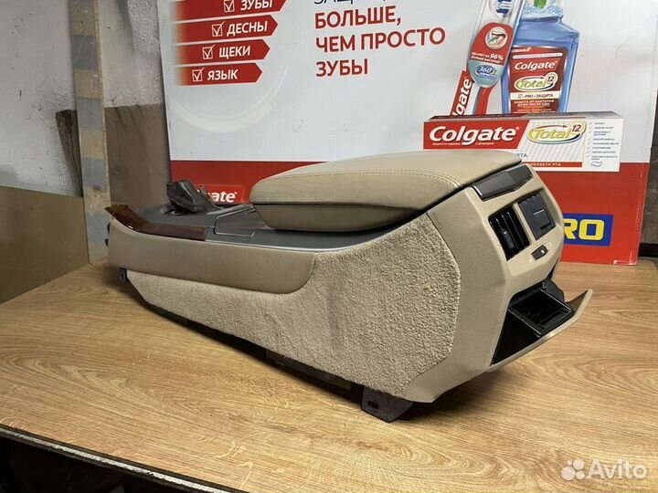 Центральная консоль в сборе Cadillac CTS 08-13