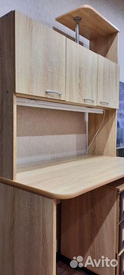 Стол письменный для школьника