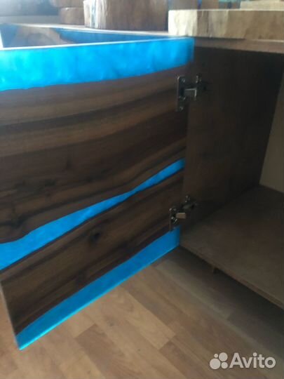 Тумбочки из смолы и слэба в наличии и под заказ