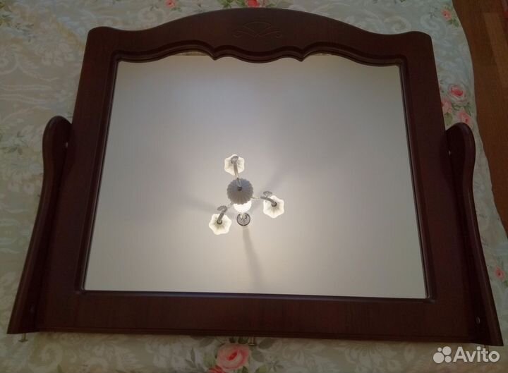 Зеркало для туалетного столика псише
