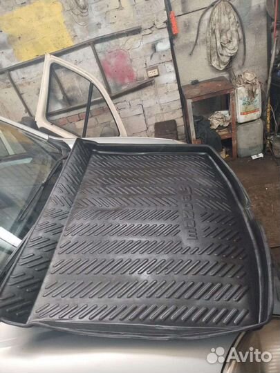 Коврик в багажник mazda 3 хэтчбек