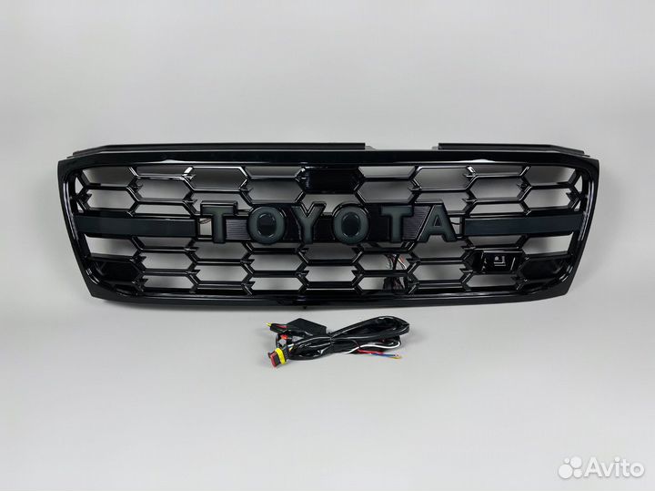 Решетка радиатора Toyota Land Cruiser 100 S2172