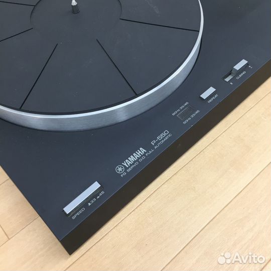 Проигрыватель винила Yamaha P-550