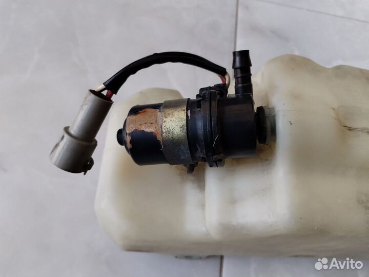 Бачок омывателя фар тlc Prado KZJ78