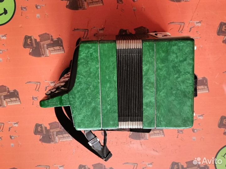 Баян Этюд 205м2 новый, в футляре