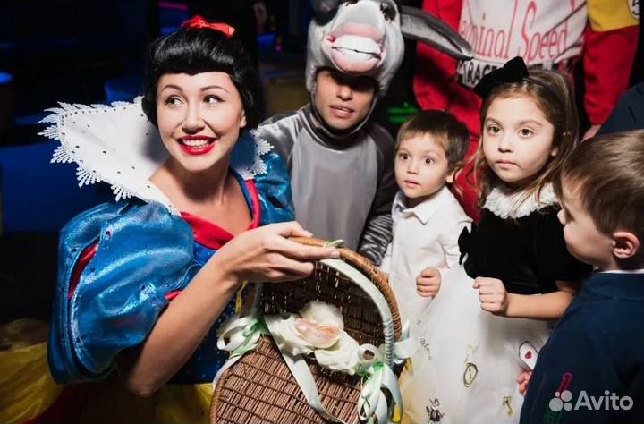 Крио Шоу, Аниматоры, Сафари Пати, Тик Ток Пати