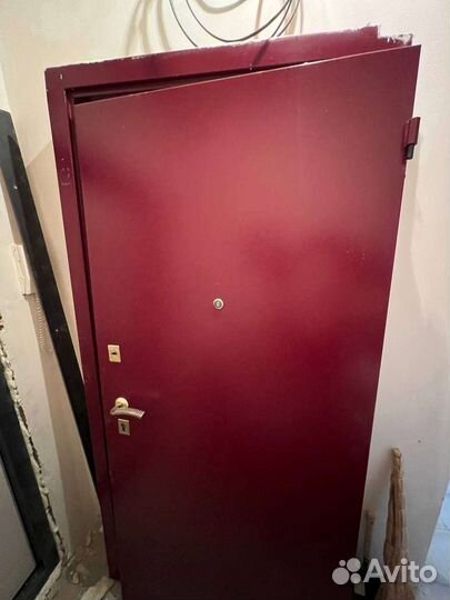Дверь входная металлическая