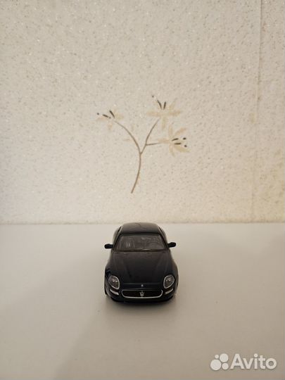 Модель машины Maserati Coupe Deagostini 1:43