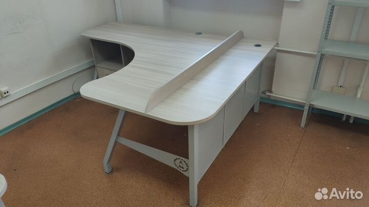 Мебель офисная