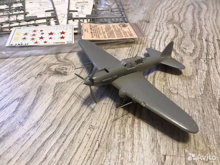 Сборная мобель самолета Ил-2, звезда 1/72