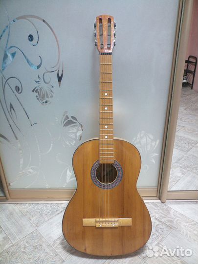 Акустическая гитара ручной работы