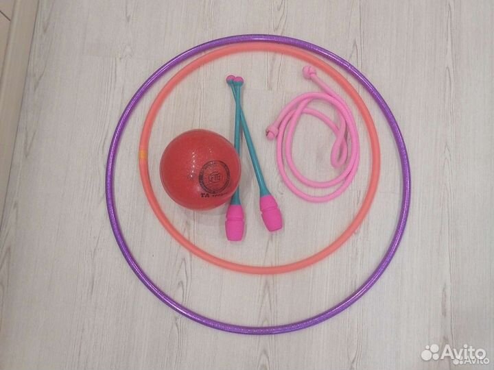 Булавы, мяч,скакалка,обруч,чехол для обруча,болеро