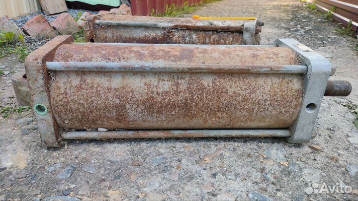 Пневмоцилиндр