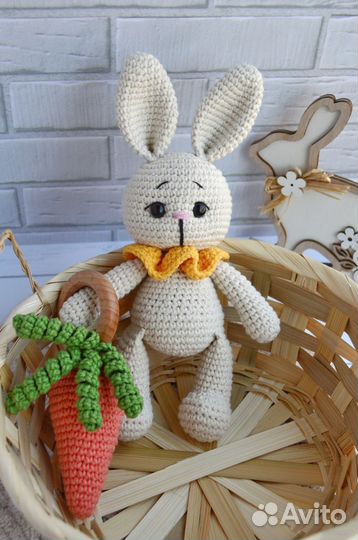 Набор для малыша: игрушка и погремушка