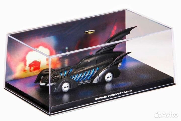 Фигурка коллекционная Бэтмобиль
