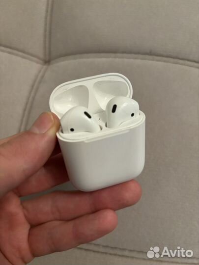 Беспроводные наушники apple airpods