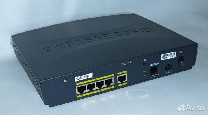 Новый маршрутизатор роутер Cisco 851-K9 в коробке