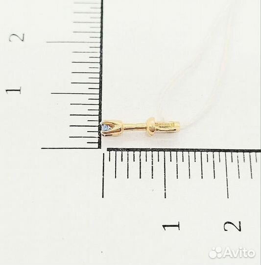 Золотые серьги с камнем