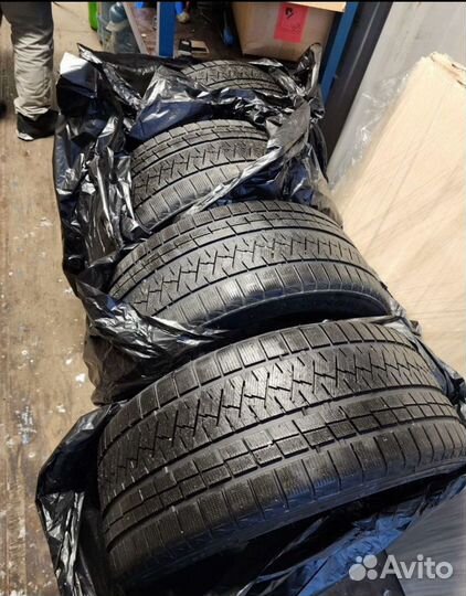 Triangle Snowlink PL02 255/40 R20 101W