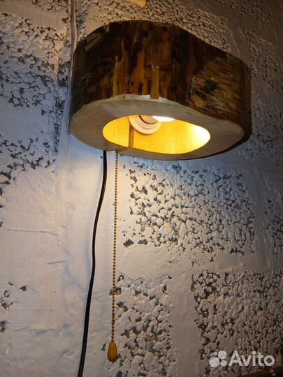 Бра из дерева ручной работы