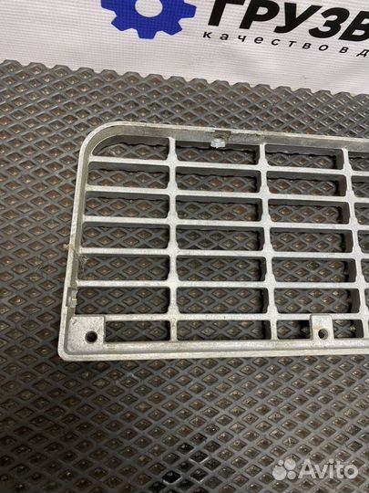 Ступень правая Renault Magnum 5010211738