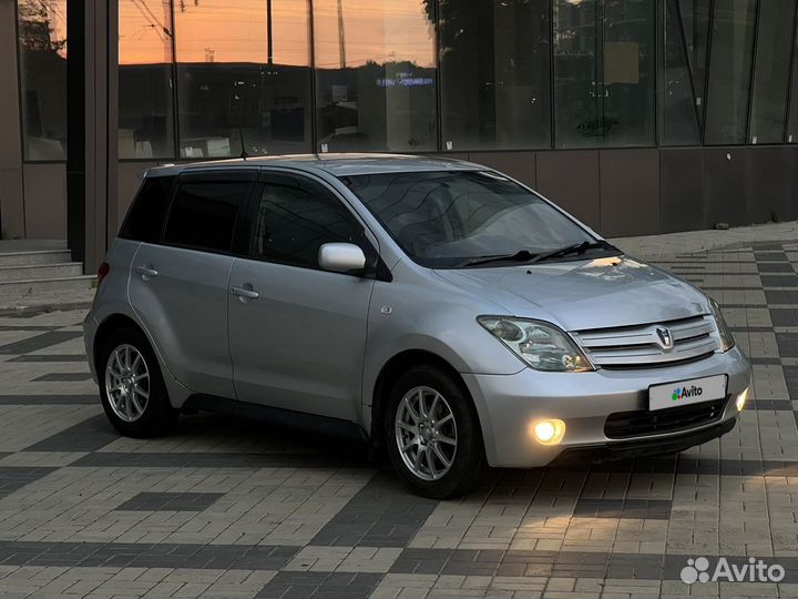 Toyota Ist 1.5 AT, 2002, 305 000 км