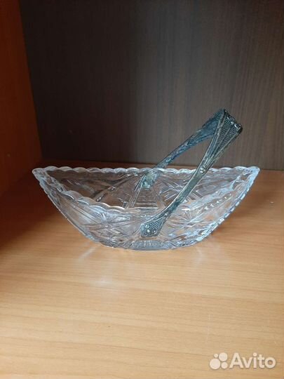 Хрустальная конфетница ладья с ручкой