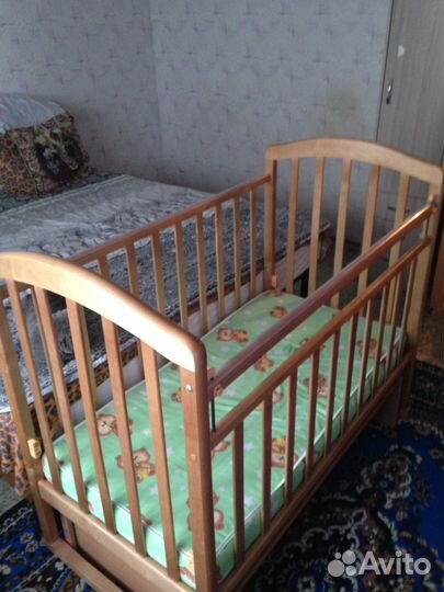 Продам кроватку, матрас