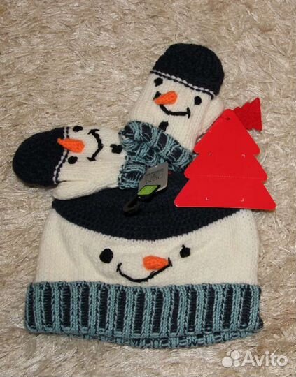 Шапка и варежки next