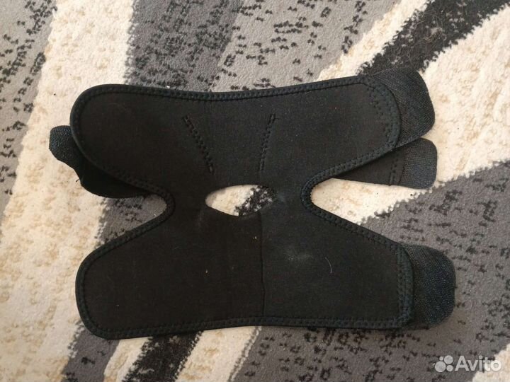 Наколенники