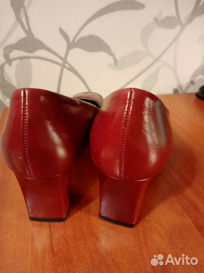 Туфли кожаные женские производство Германия 24,5