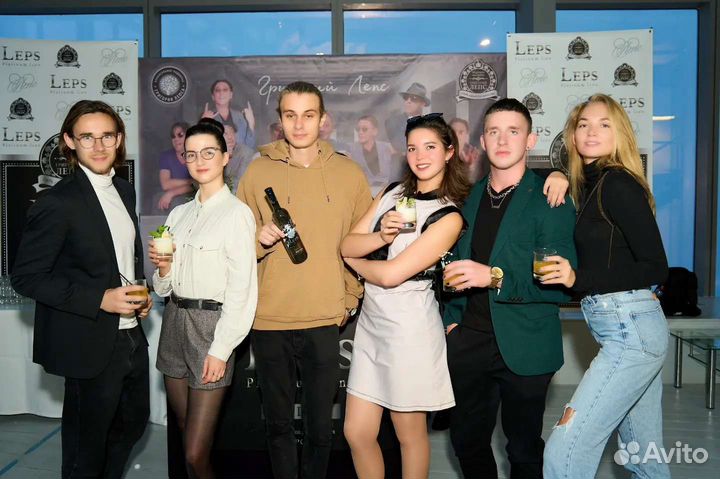 Ведущий/ тамада