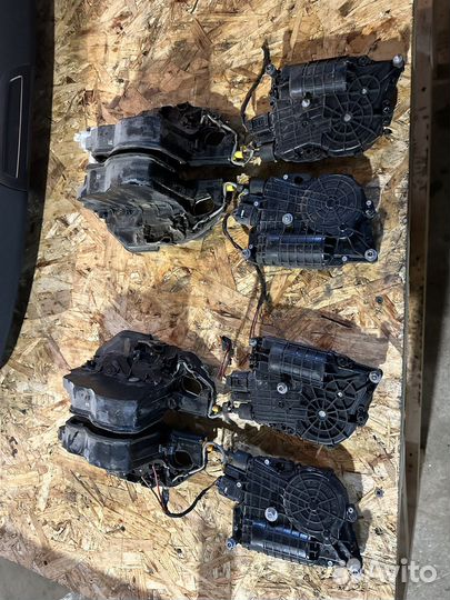 BMW X5 X6 E70 E71 доводчики дверей