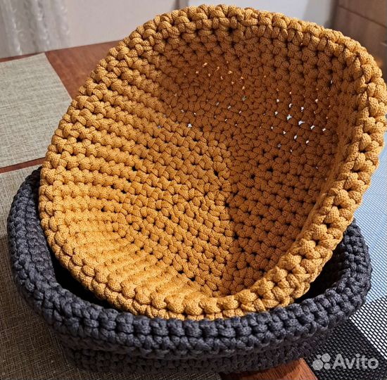 Корзина вязаная