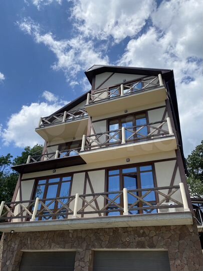 Комната 75 м² в 2-к., 1/3 эт.