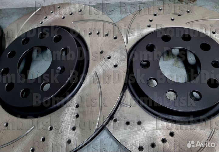 Тормозные диски с перфорацией и насечками