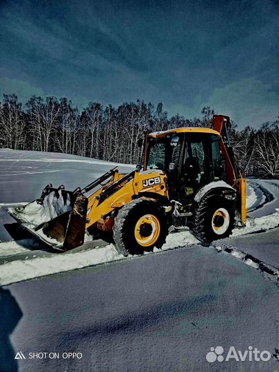 Экскаватор-погрузчик