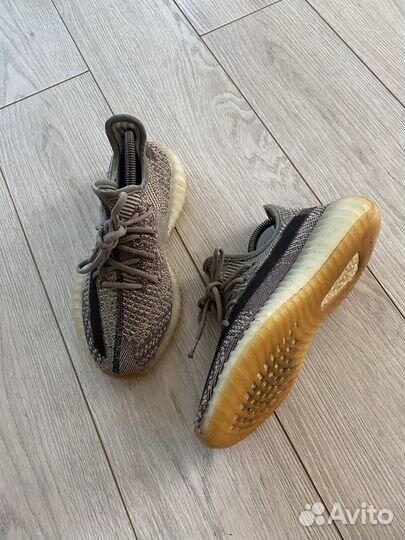 Кроссовки Adidas Yeezy Boost 350 V2 38 размер