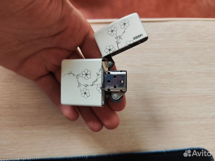 Зажигалка бензиновая zippo