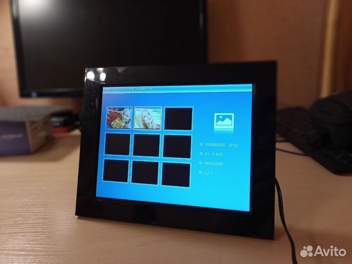 Цифровая фоторамка Rekam dejaview HD800