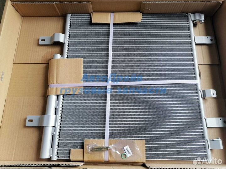 Радиатор кондиционера Мерседес Атего с 1997 г.в