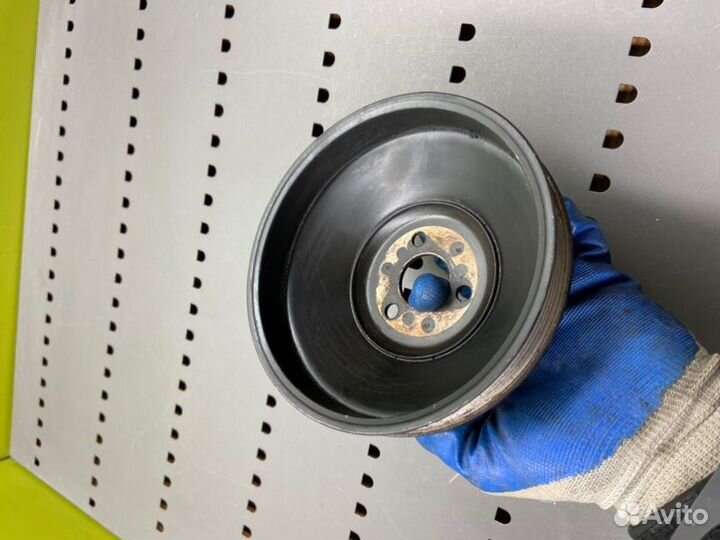 Шкив насоса гур Mercedes-Benz S124 M102.963 1992