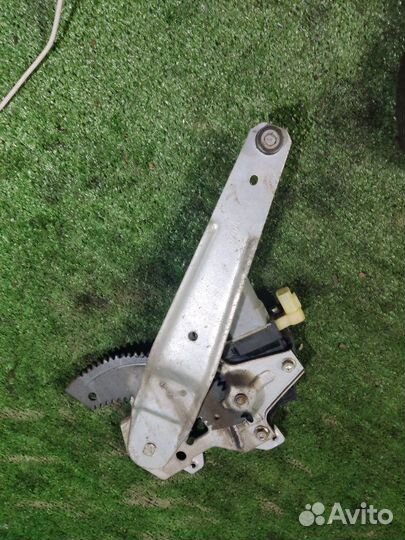 Стеклоподъемник задний левый Hyundai Getz