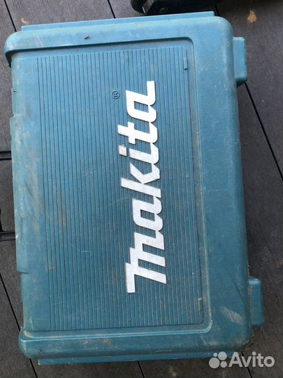 Шуруповерт makita