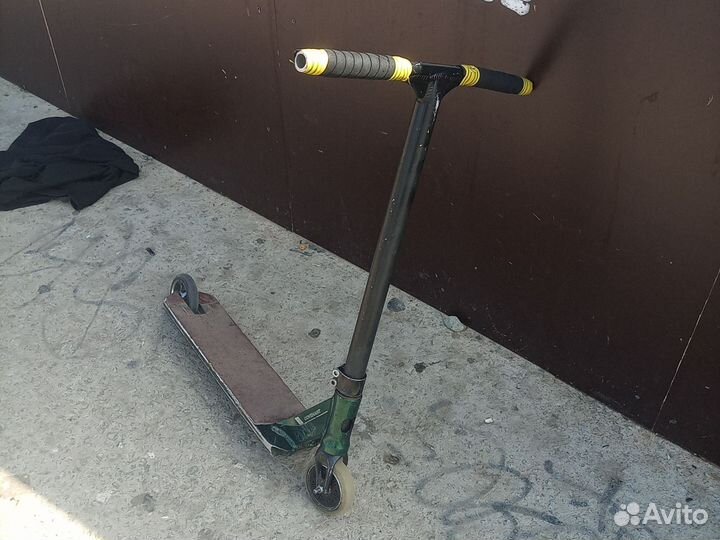 Трюковой самокат кастом парк