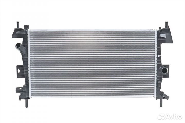 Радиатор охлаждения двигателя Ford Focus III 11